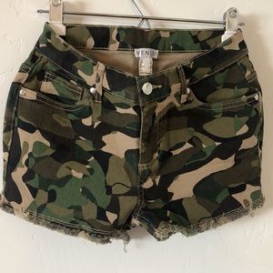 FINAL! NEW! VENUS CAMO DENIM SHORTS